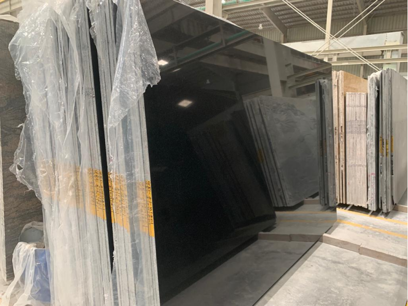 ABSOLUTE BLACK PREMIUM