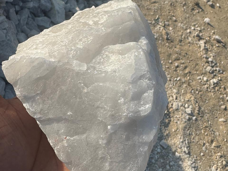 minerals-QUARTZ GLASSY-img-01